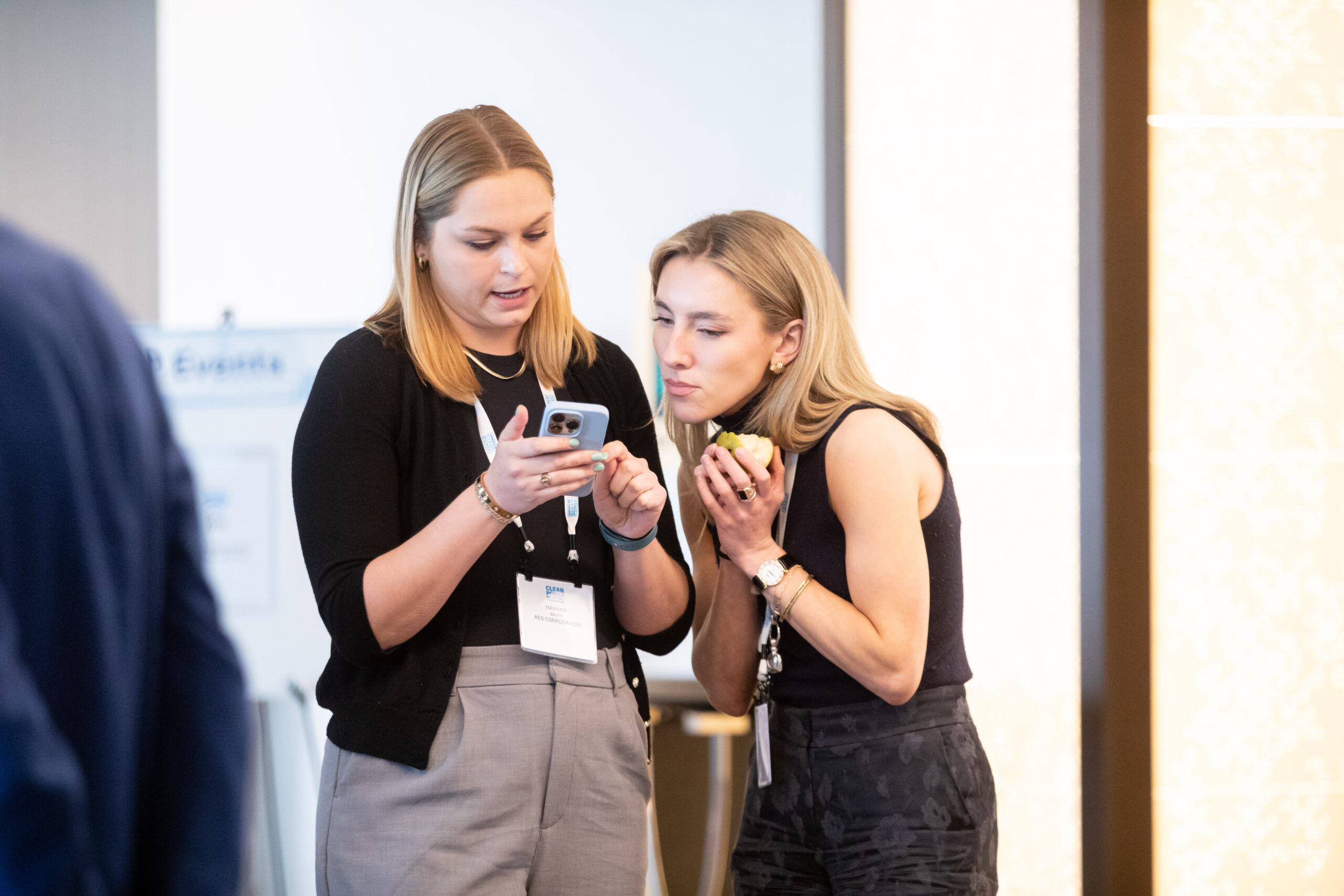 Two attendees at an American Clean Power (ACP) conference using the mobile app, a sponsorship opportunity including push notifications.